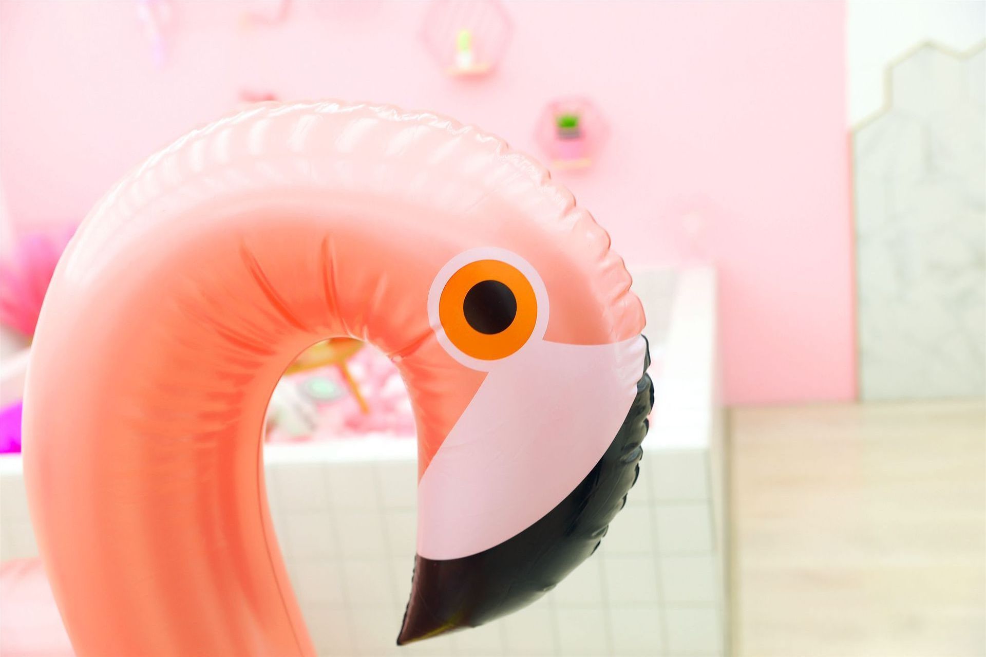 Summer Beach Accessories 192*180*115Cm Shiny Giant Pink Flamingo Pool Float For Adult