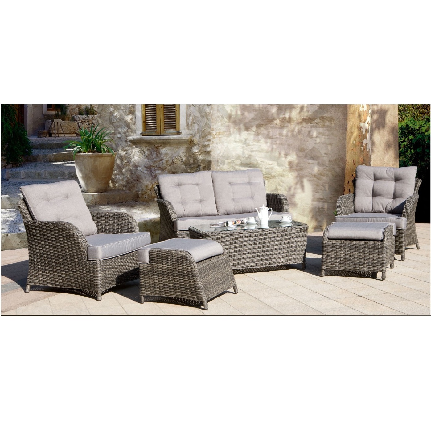 Aluminum PE Rattan UV resistant Garden Furniture 4 Seaters Outdoor Rattan Wicker Sofa Set