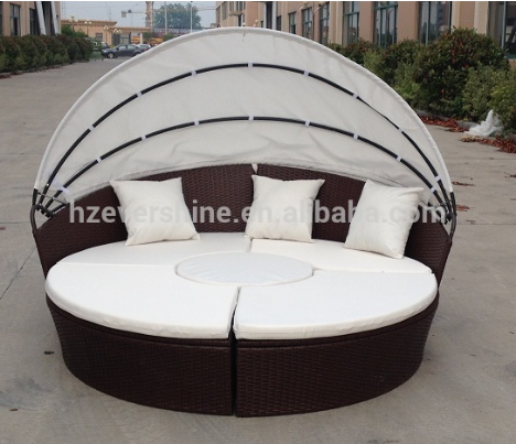 Outdoor Furniture Wicker Sofa with Retractable Canopy/ Round Rattan Beach Daybed Sun Lounger Steel Frame + Wicker/ PE Rattan