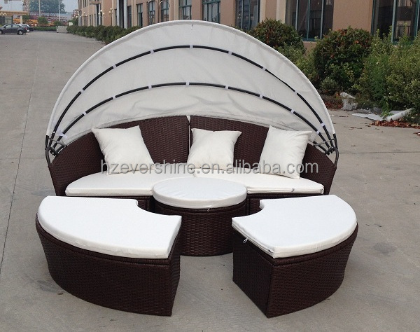 Outdoor Furniture Wicker Sofa with Retractable Canopy/ Round Rattan Beach Daybed