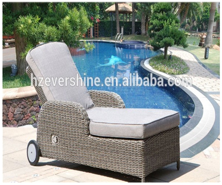 Aluminum PE Rattan UV resistant Garden Furniture 4 Seaters Outdoor Rattan Wicker Sofa Set