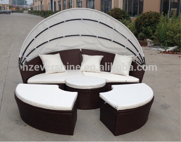 Outdoor Furniture Wicker Sofa with Retractable Canopy/ Round Rattan Beach Daybed Sun Lounger Steel Frame + Wicker/ PE Rattan