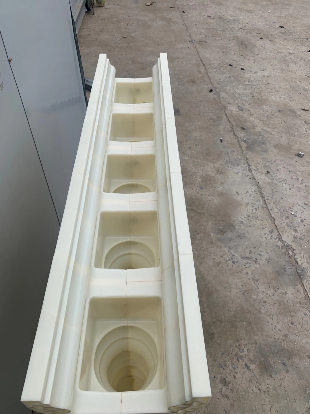 Casting in Place Cheaper Price ABS Concrete Balustrade Molds Concrete Baluster Mold Plastic Balcony Concrete Baluster Mold