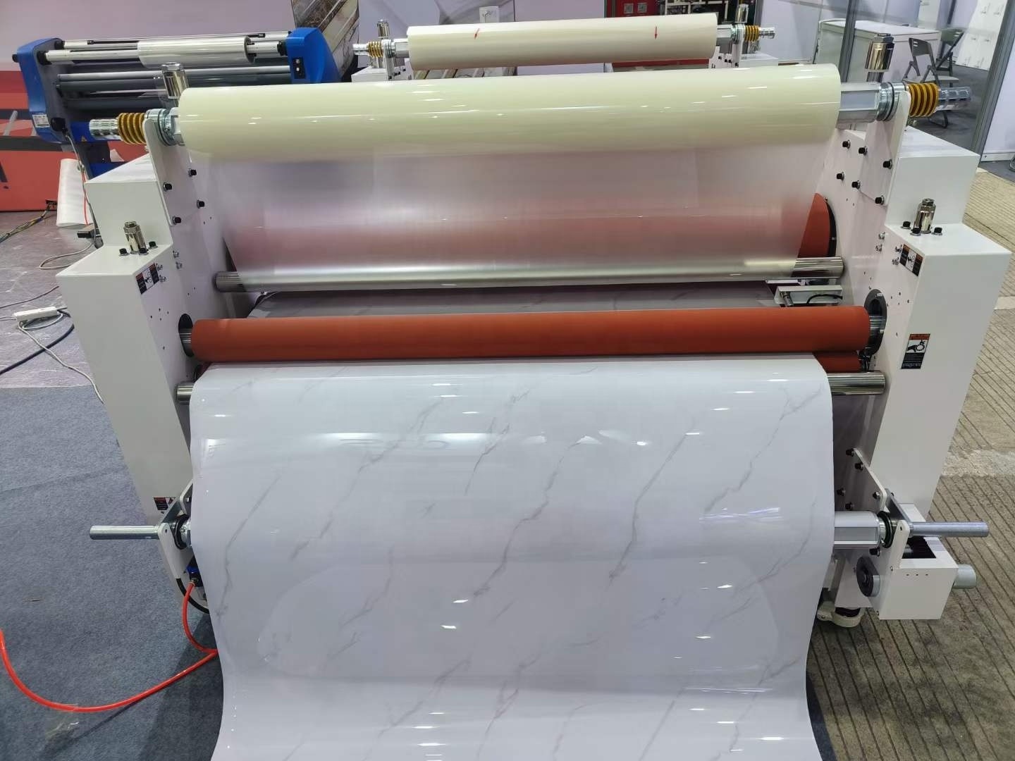 MAX-1350 Heavy Duty Big Power Industry Decoration Wallpaper Crystal Film Hot Laminating Machine