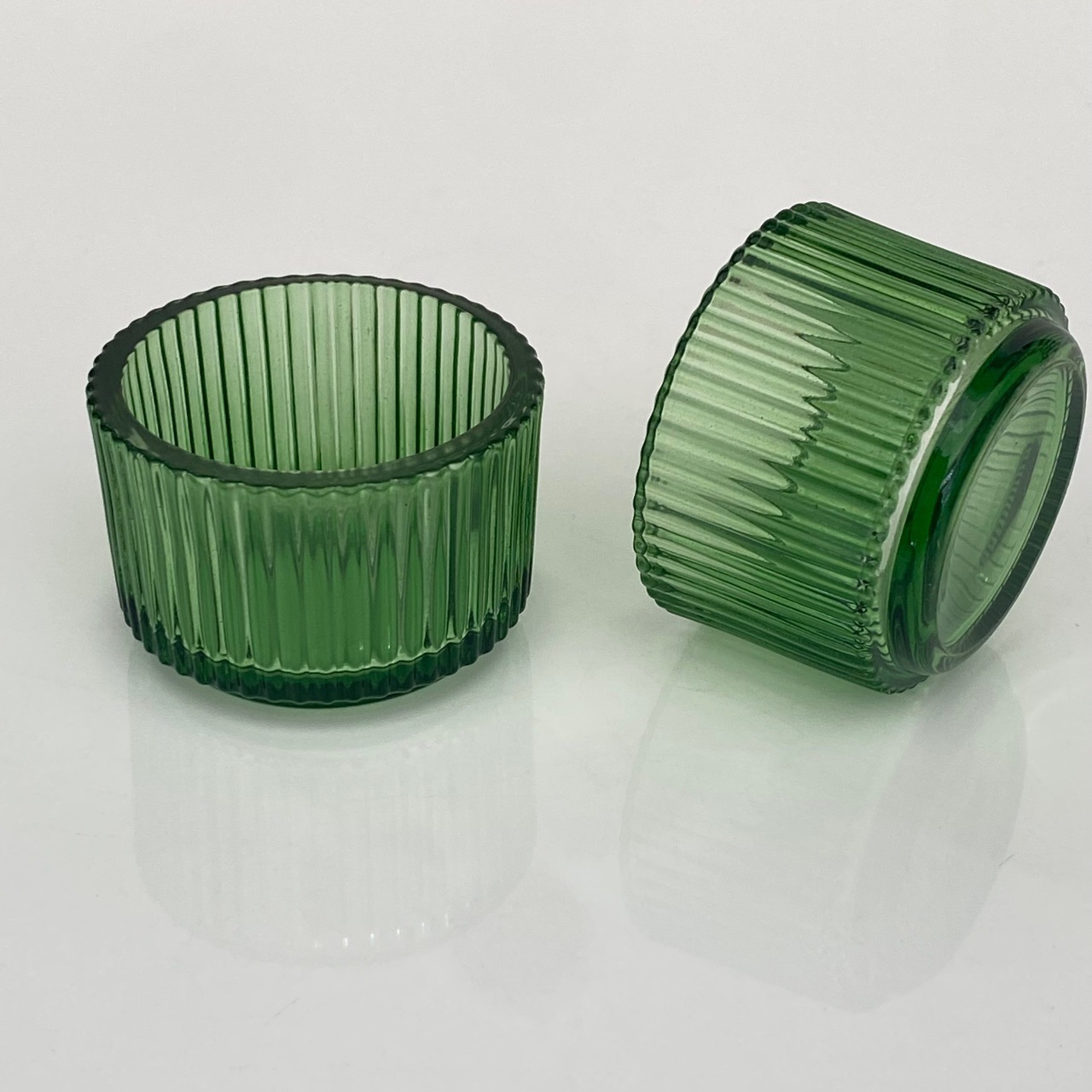 Wholesale 40ml 90ml Retro Dark Green Small Jar Ribbed Glass Tea light Holder Wax Cup