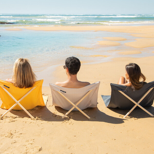 Hangrui Folding Beach Lounge Chair - Waterproof, Sand Free, Adjustable Backrest, Cotton Cushion, Wooden Pole