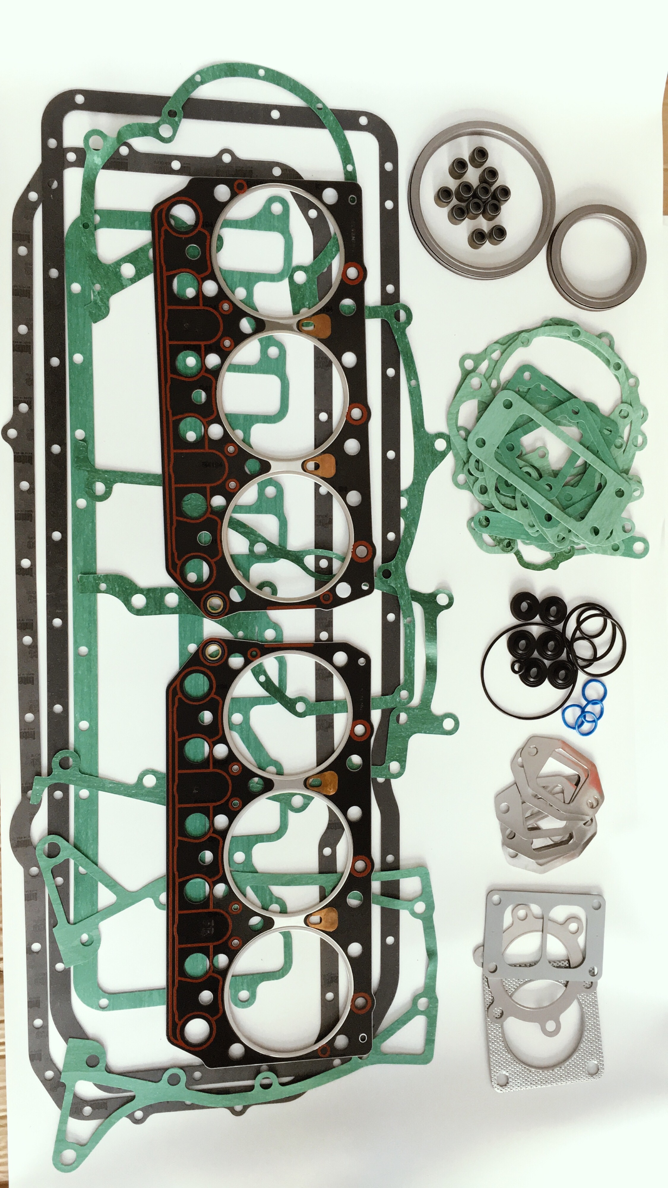 Daewoo Bus Parts DE12TIS Engine Parts 65.99601-8042 400632-00082 65.00900-DE12TIS All Overhaul Gasket Repair Kit for Doosan