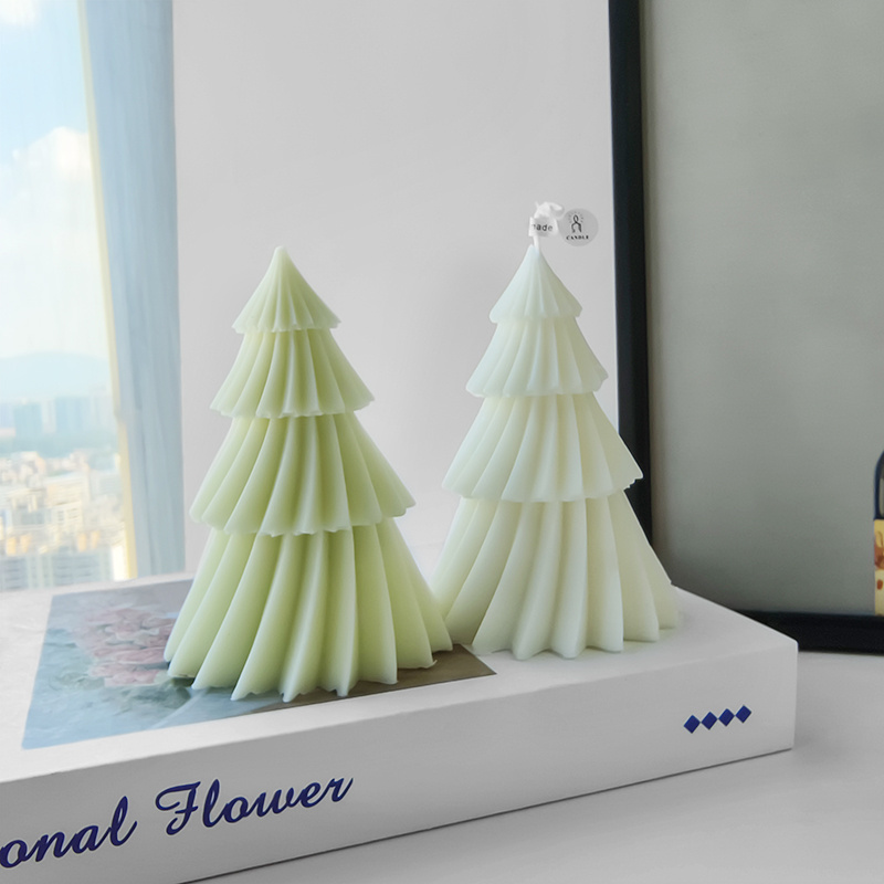 C047 Wholesale Christmas tree-shaped aromatherapy candles for holiday home decor smokeless soy wax scented candles