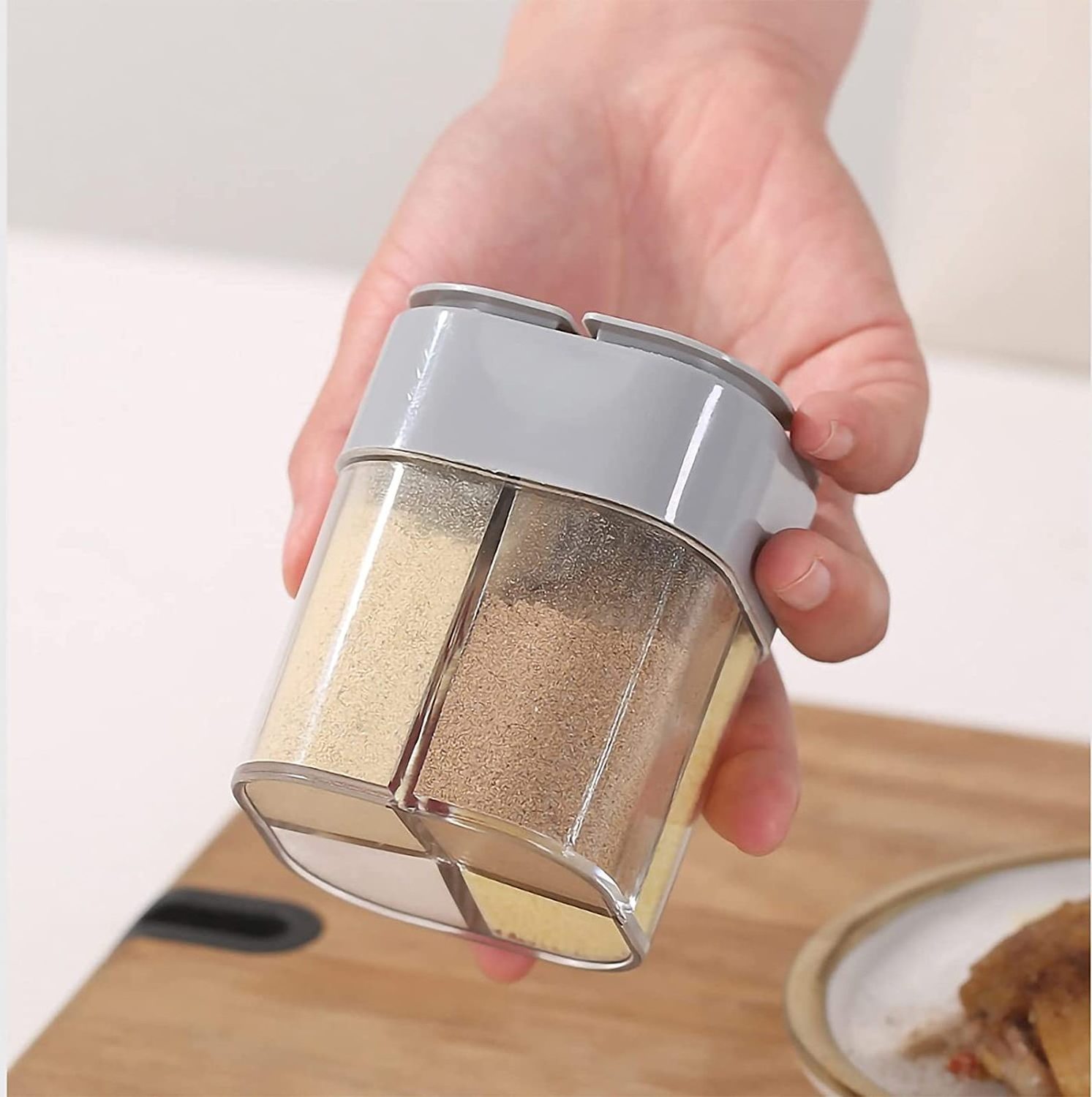 2 Pcs Spice Container 4 Grids Crystal Seasoning Shaker Can Filter lumps Kitchen Picnics BBQ Restaurant Travel Salt Box for Spice