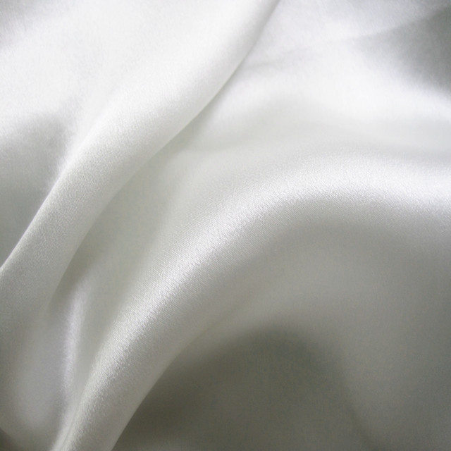 Hot Selling 100% Pure Mulberry Duchess Silk Charmeuse Satin Fabric for Gorgeous Women Clothes 6A Grade