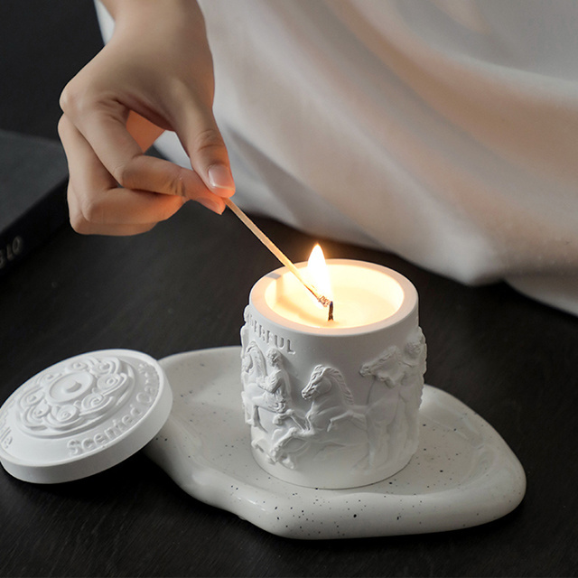 New 2024 Custom  scented candles Relief candle jars soy wax luxury Scented Candle for House Decoration