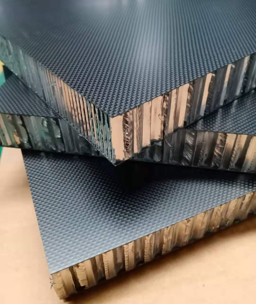 Lightweight Customized Honeycomb Carbon Fiber Board Silver Honeycomb Carbon Fiber Panels With Nomex,Foam,Pp,Aluminum Core