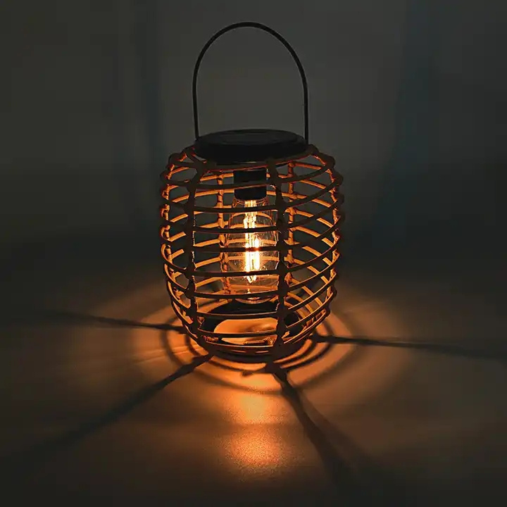 Hanging Solar Lantern Outdoor Waterproof Retro Rattan Lantern with Handle Outdoor rattan pendant Warm LED Lanterns Edison Bulb