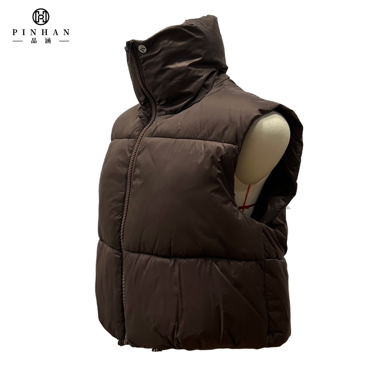 2023 Wholesale Warm Lightweight  Women Puffer vest Fashion Warm Casual Top OEM Pockets Down Vest for women