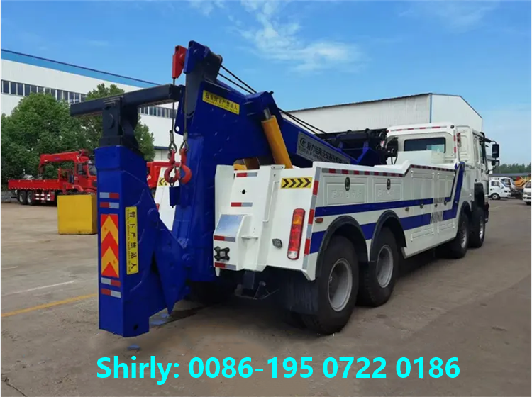 Good Price HOWO 8*4 Customized 40tons Towing Wrecker Truck with Rotator Hydraulic Lifting