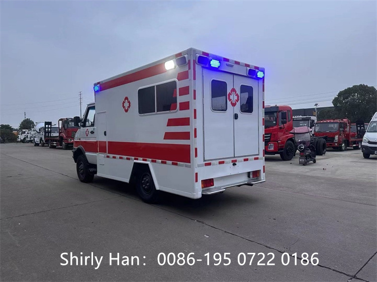 Best Price  IVECO 4*4 First Aid Negative Pressure Ambulance Vehicles for Sale in Nepal