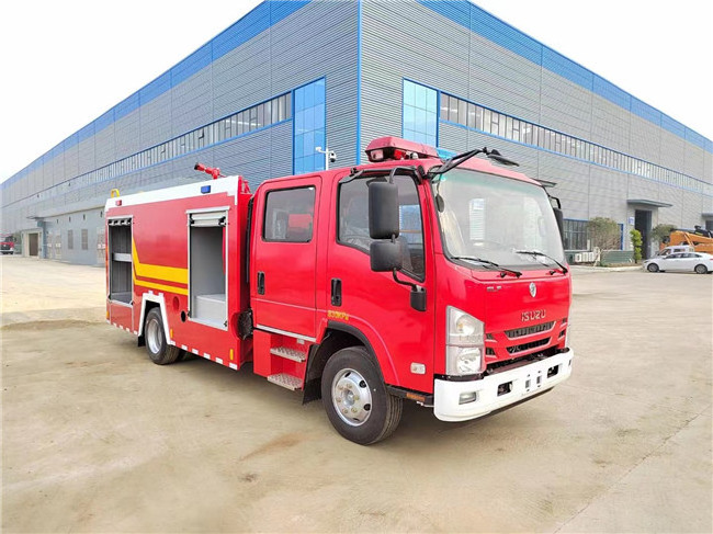 High Quality ISUZU 4x2 Fire Truck 4000 Liters Water Foam Fire Fighting Truck for Sale