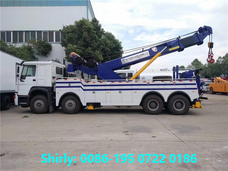 Good Price HOWO 8*4 Customized 40tons Towing Wrecker Truck with Rotator Hydraulic Lifting