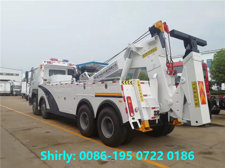 Good Price HOWO 8*4 Customized 40tons Towing Wrecker Truck with Rotator Hydraulic Lifting