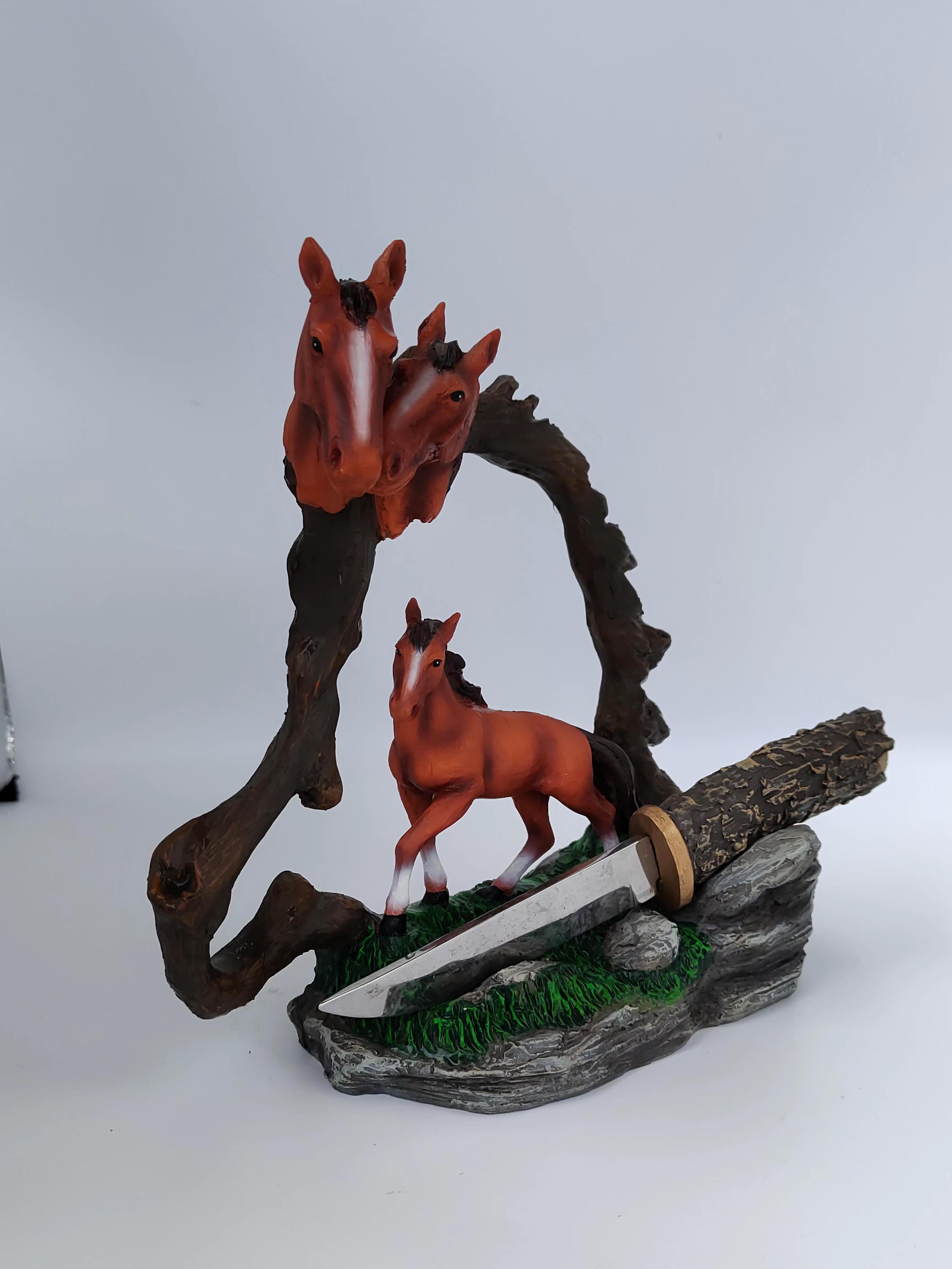 Customized Creative Resin Horse Head Horse Animals Decoration Ornaments with Decorative Knife Holder Organizer