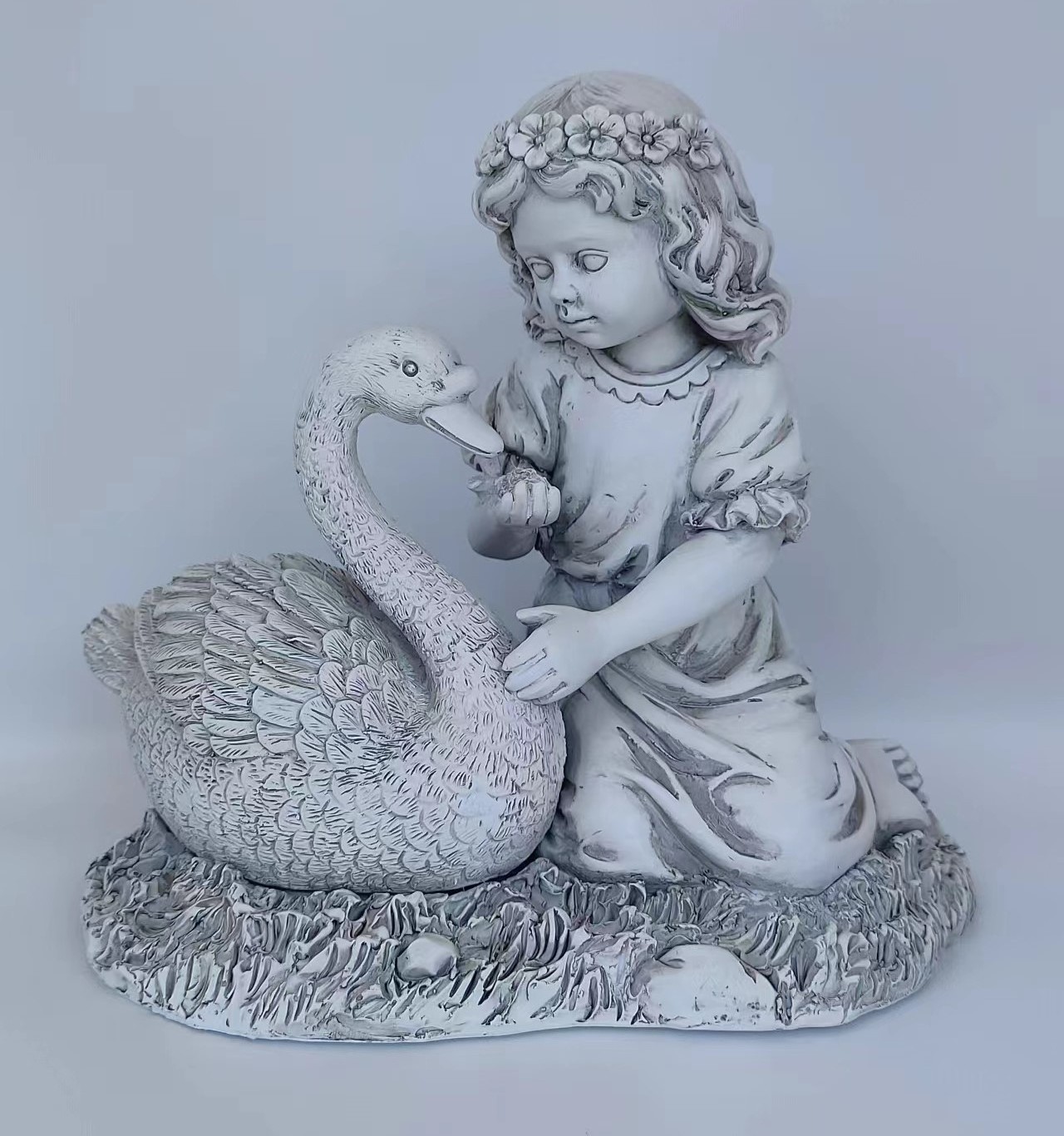 Hot Selling Premium Western Girls Swan Statue Art Ornaments Resin Decoration Outdoor Statue