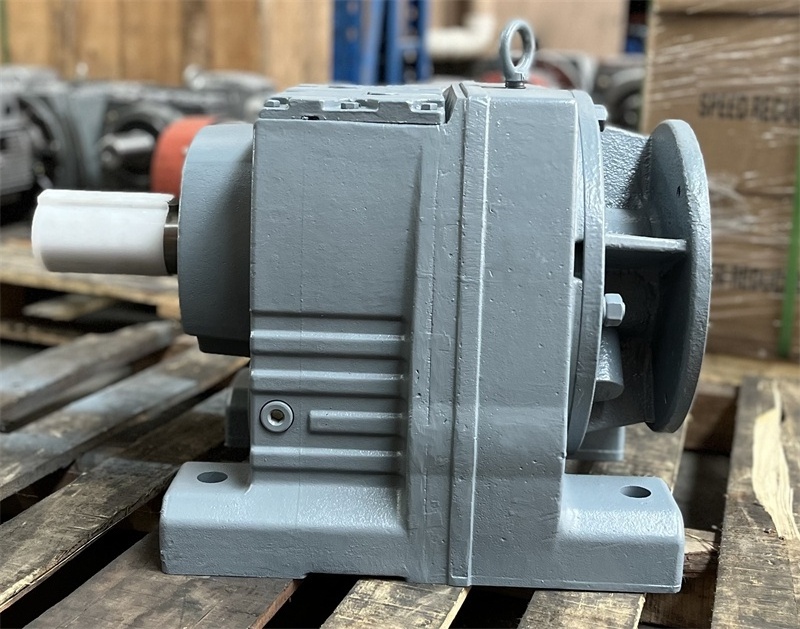 Large output torque inline shaft mounted R167 gear motor helical geared motors