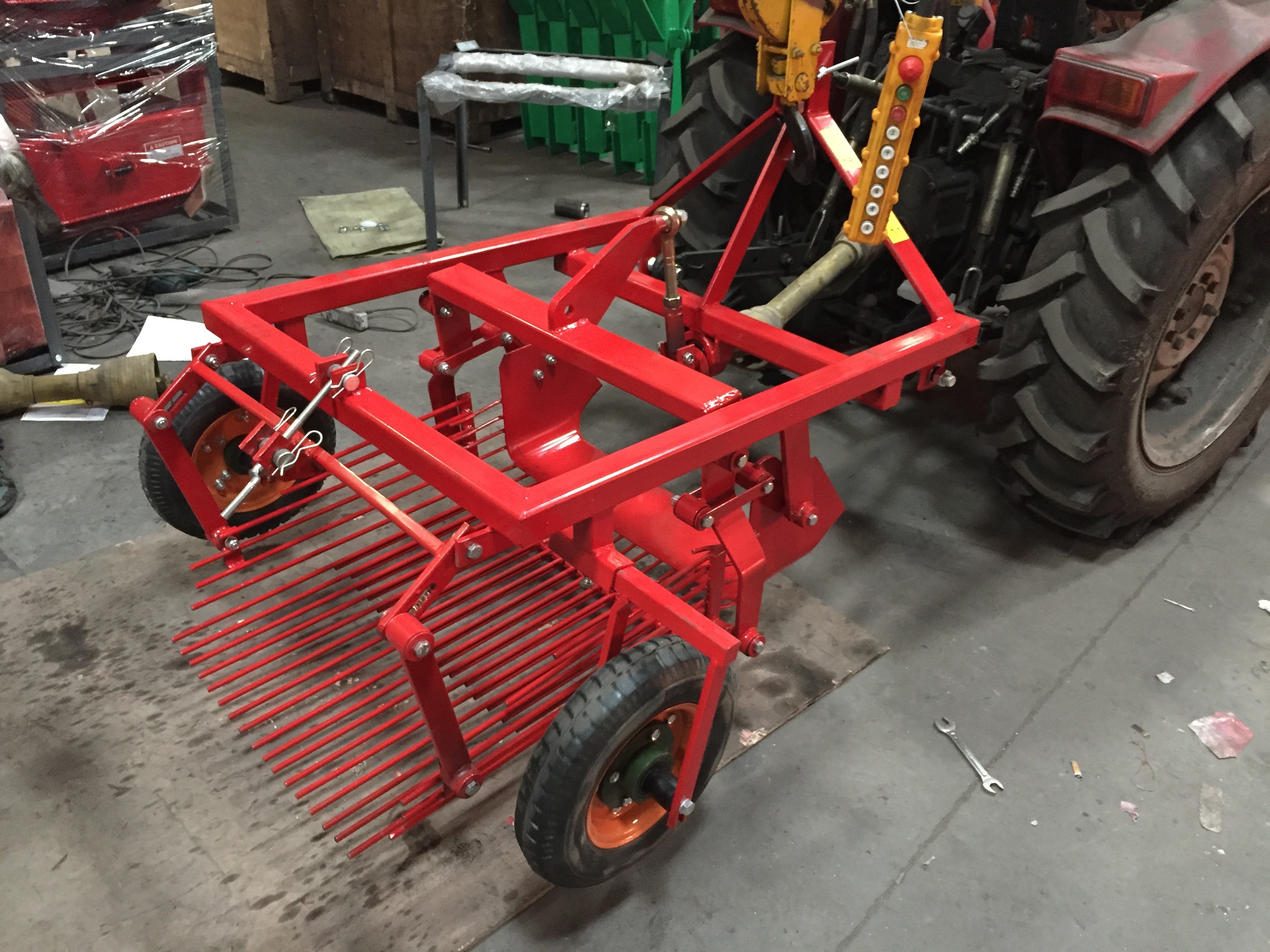 SANSEN FARM MACHINERY PTO Powered Potato Digger, one row potato digger