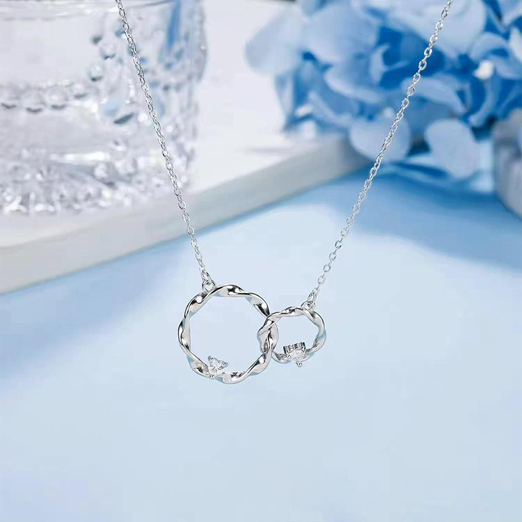 Factory Direct Sale18K Gold Plated Big Sister Little Sister Gifts Interlocking 2 Circles Stainless Steel Twist Necklace