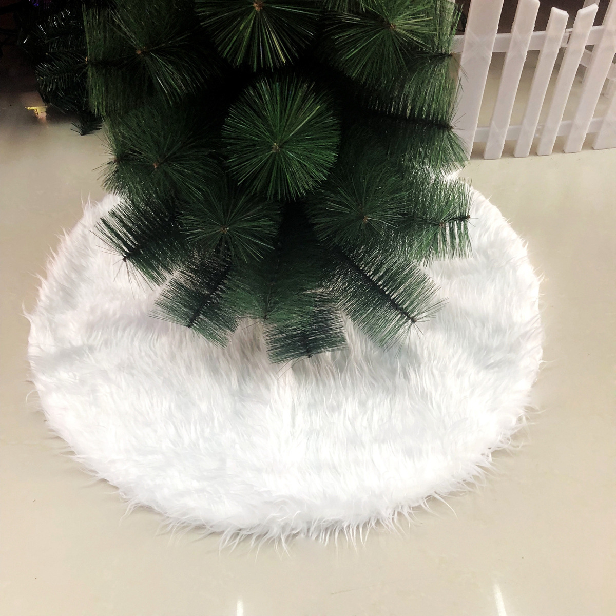 2021 New Xmas Christmas Other Decorations Holiday White Decor Home Plush Tree Skirt Christmas Felt Place Mat