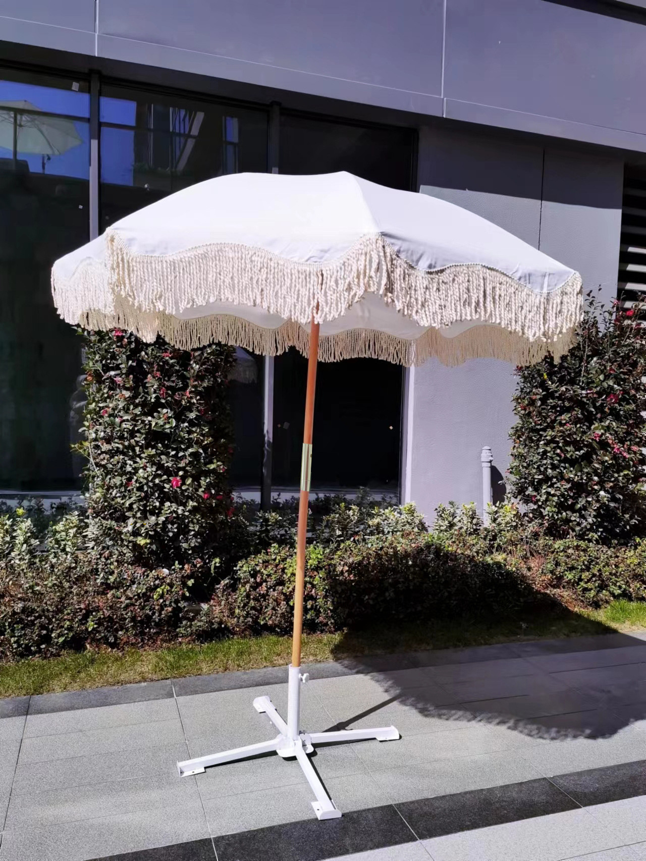 43-Inch Portable UV Protection Shade Beach Umbrella with Universal Adjustable Clamp for Chair or Party Use