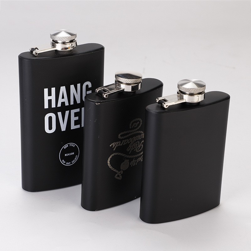 High Quality whiskey hip flask  matte black stainless steel whisky wine hip flask set with solid gift box portable hip flask