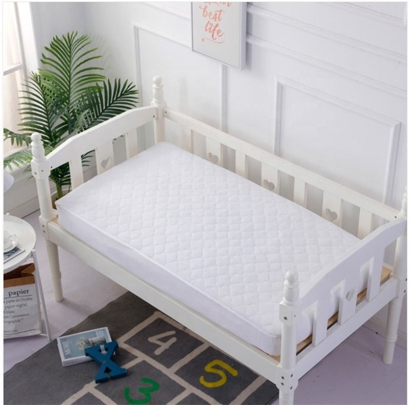 Hypoallergenic Waterproof Mattress Protector Baby Crib Sleeping Pad Fitted Bed Sheet Bamboo Memory Foam Mattress Cover