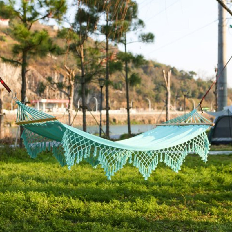 Modern Design Indoor/Outdoor Home Garden Braided Fringes Cotton Hammock Luxury Metal Patio Rocking Swing Chair Outdoor Furniture