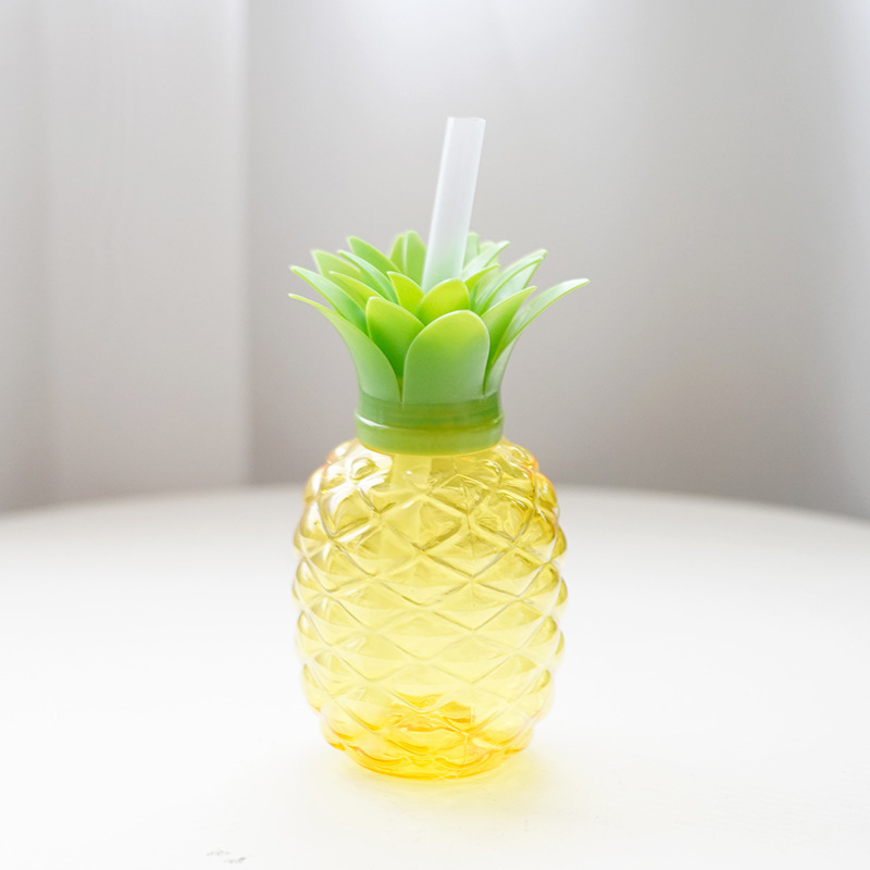 Light Up Tumblers Yard Plastic Cold Drink Pineapple Party Cups with Straw