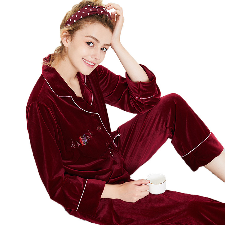 Wholesale Ladies Flannel Satin Velvet Sleepwear Pajamas Sets for Women