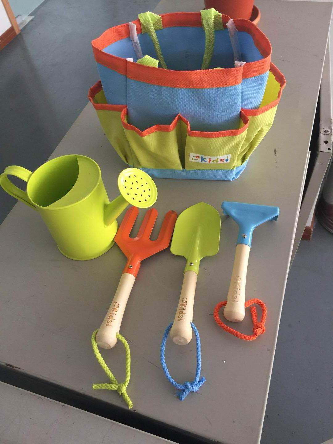 5pcs Little Gardener Tool Set with Garden Tools Bag Gloves and Watering Can for Kids Gardening-Low MOQ Quick Delivery