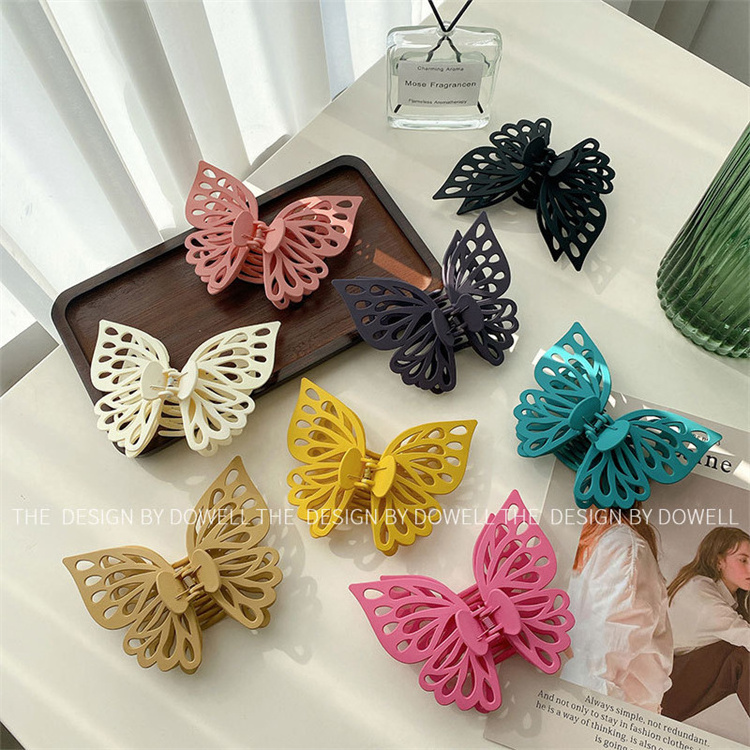 Korean Frosted Double Hollow Out Claw Hair Clip Accessories Women Large Plastic Butterfly Shape Hair Claw Clips