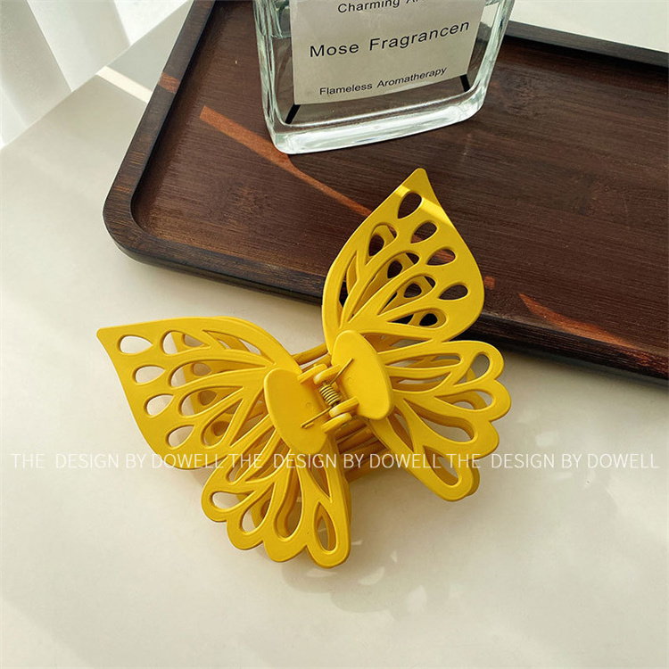 Korean Frosted Double Hollow Out Claw Hair Clip Accessories Women Large Plastic Butterfly Shape Hair Claw Clips