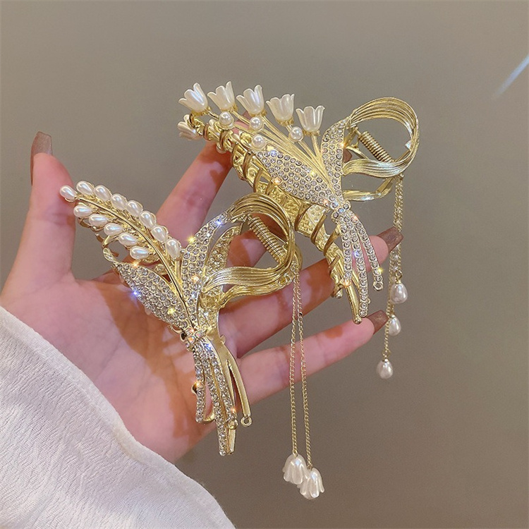 Retro Pearl Tassel Butterfly Shark Clip Head Ornament Hair Claw Catch Clips Flores Convallariae Back Head Hairpin