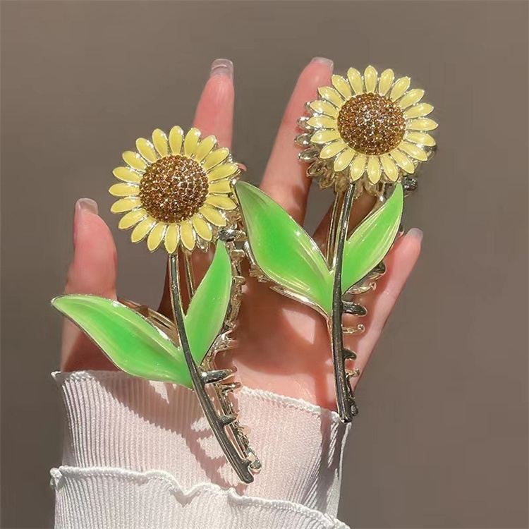 New Summer Sunflower Hair Clips Head Female Jaw Clip High-grade Headdress Shark Clip