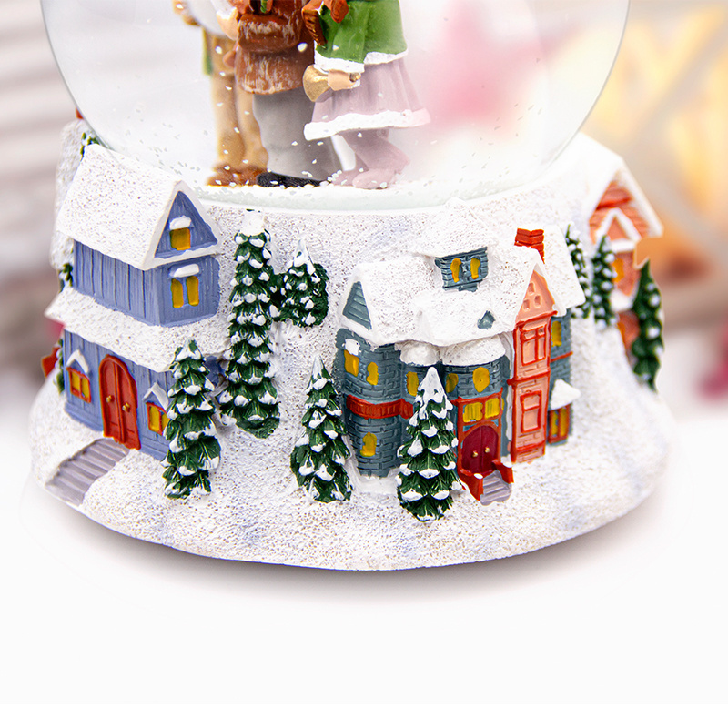 Snowman Gift Souvenirs Luxury Ornament Snow Ball Custom Snow Globes/Resin Snow Globe