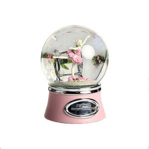 Creative Birthday Gift Luxury Ornament Souvenir Resin Snow Ball/Custom Snow Globe/Music Box Ballerina Snow Globes