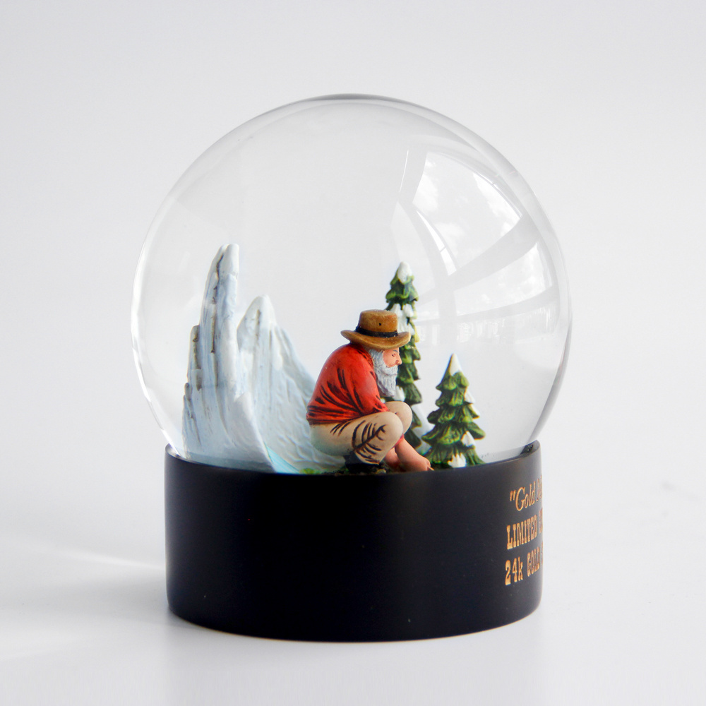 Gold Miner Souvenir Ornament Collectible Polyresin Snowball Water Mini Custom Snow Globes Snow Globe With Glitter