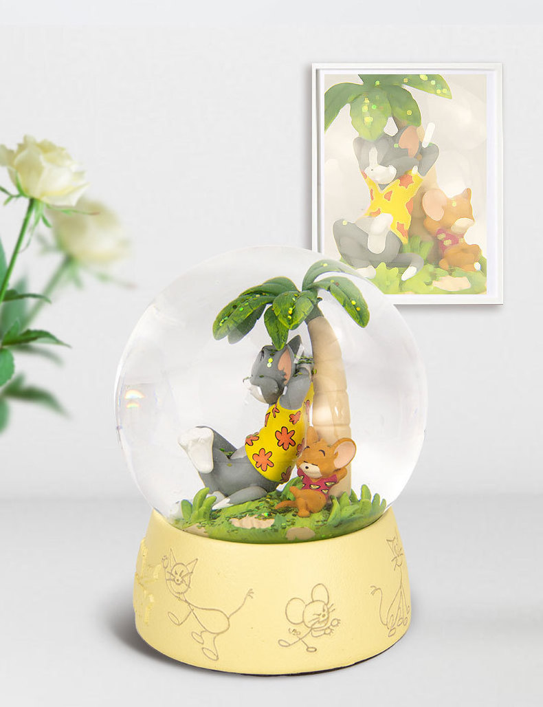 Resin Craft Souvenirs Ornament Gift Cartoon Gold Base Snow Ball/Custom Snow Globes/Snow Globe