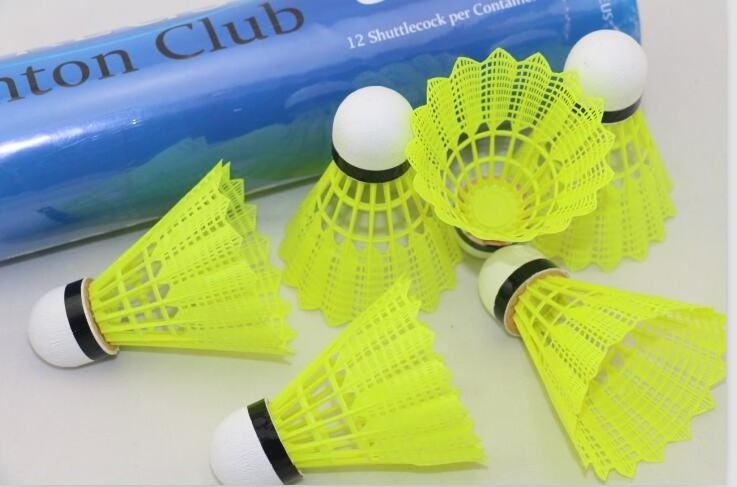 Factory Wholesale White Yellow Nylon Badminton Shuttlecock Foam Base Sport Training