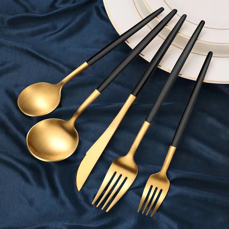 Wholesale Portugal 4 pcs plated titanium  gold stainless steel gold metal cutlery set dinnerware flatware for wedding