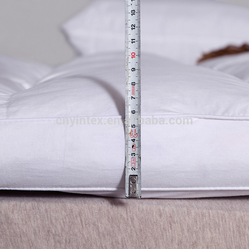 China Supplier Super Soft White Down Bed Mattress Topper