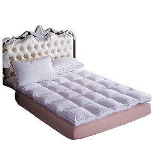 China Supplier Super Soft White Down Bed Mattress Topper