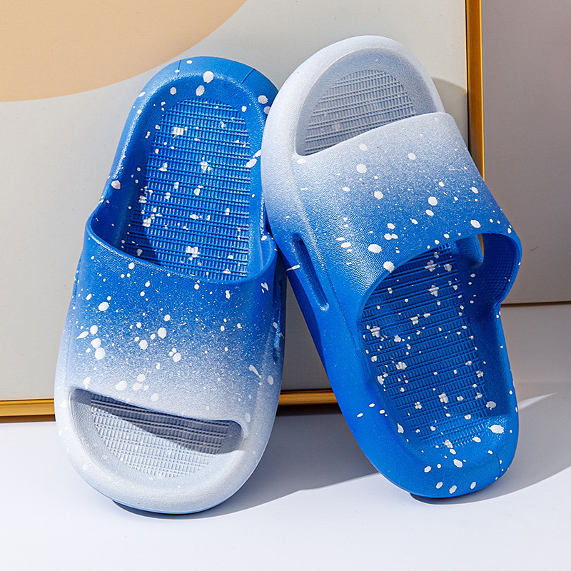 New Fashion Designer Soft PVC Kids Slippers Summer Sandals Beach Non-slip Children's Slides Flip Flops Parent-child Shoes