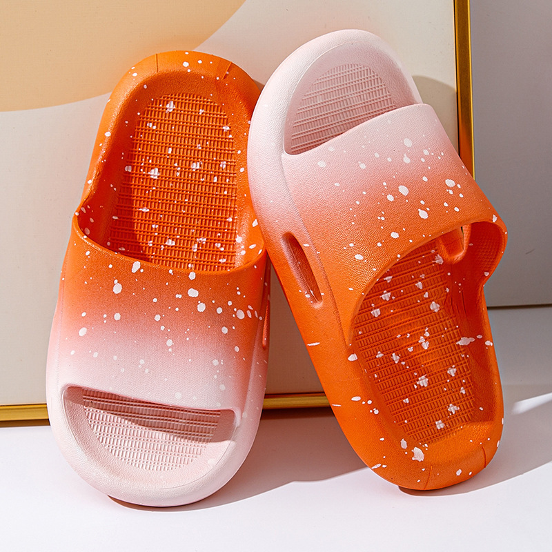 New Fashion Designer Soft PVC Kids Slippers Summer Sandals Beach Non-slip Children's Slides Flip Flops Parent-child Shoes